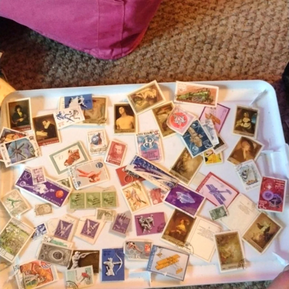 Stamp collection - Picture 1 of 4